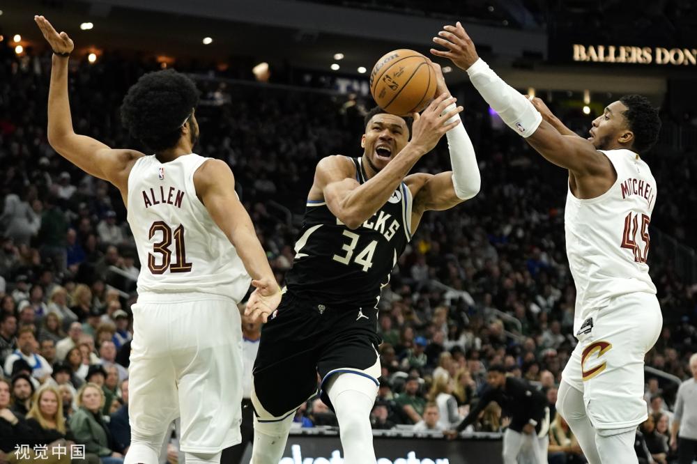 在游泳赛场 在游泳赛场