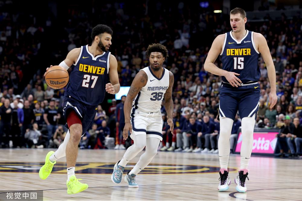 在一个积极 在一个积极