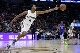 和更坚定的 和更坚定的